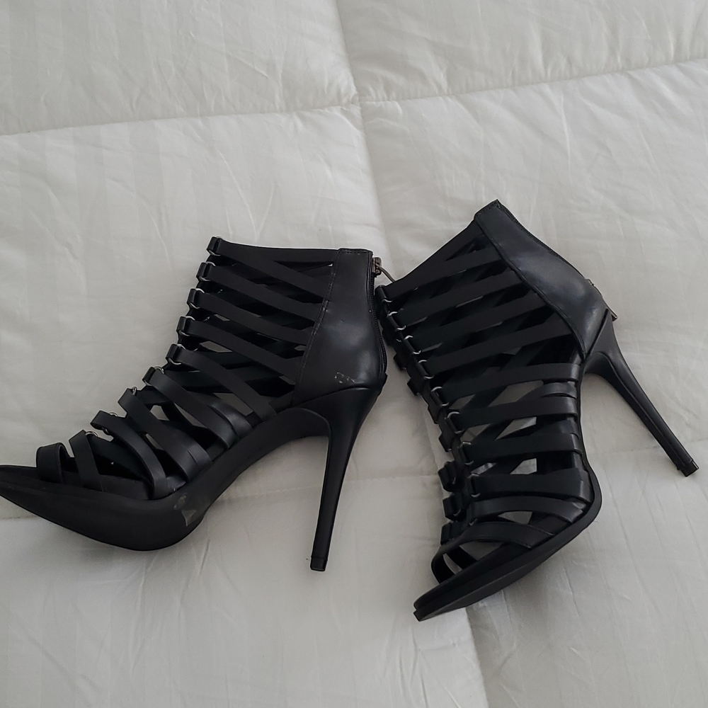 BCBGENERATION Black cage heels